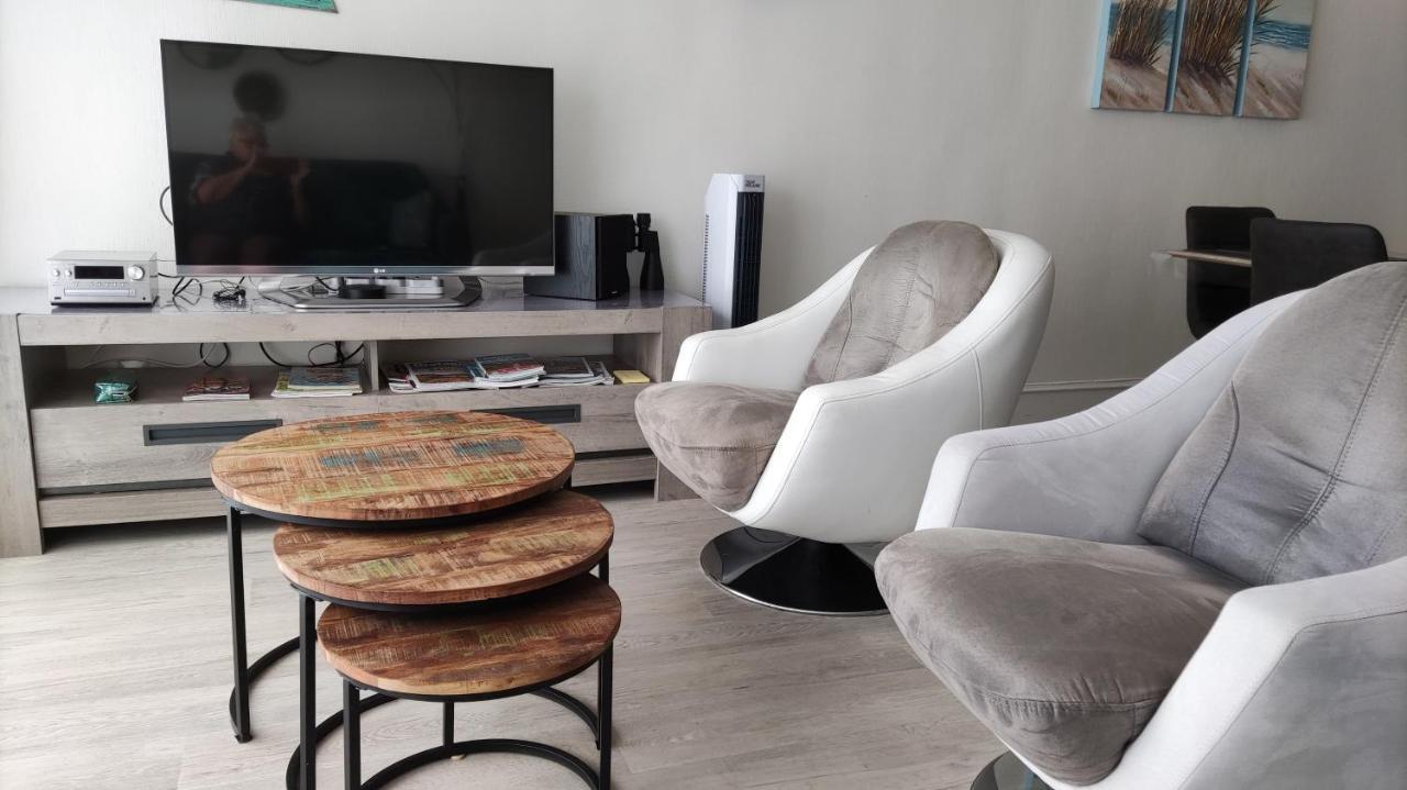 Appartement T3 De 74M2 Tres Lumineux Vue Panoramique Mer Et Plages Concarneau Luaran gambar