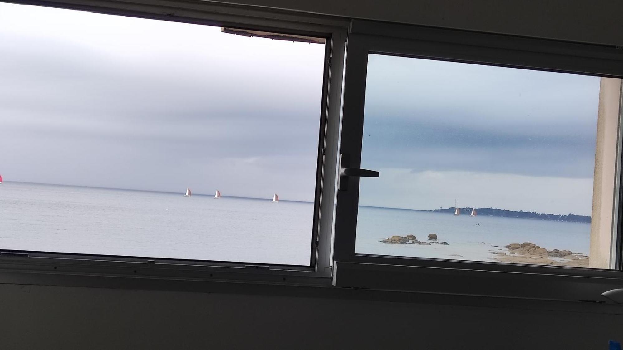 Appartement T3 De 74M2 Tres Lumineux Vue Panoramique Mer Et Plages Concarneau Luaran gambar