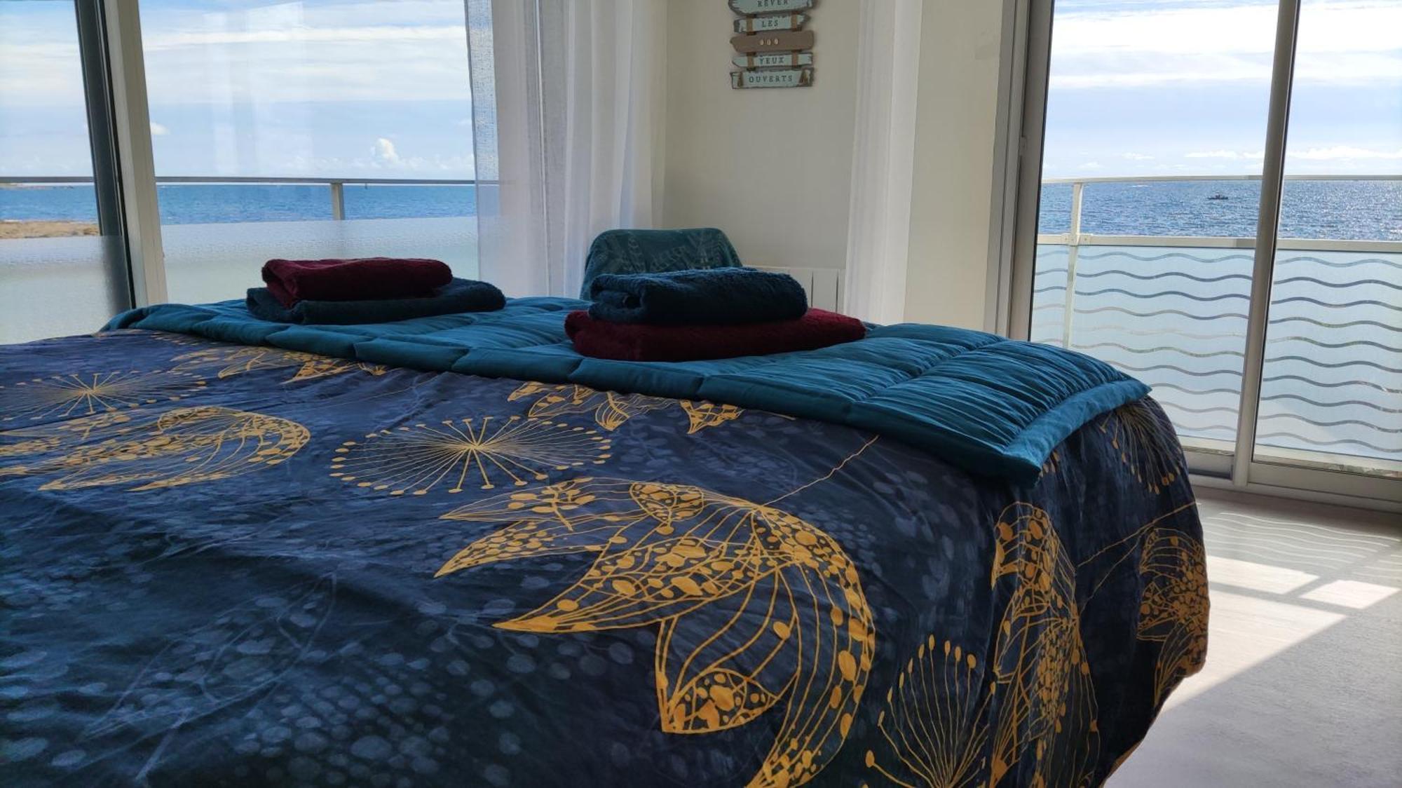 Appartement T3 De 74M2 Tres Lumineux Vue Panoramique Mer Et Plages Concarneau Luaran gambar